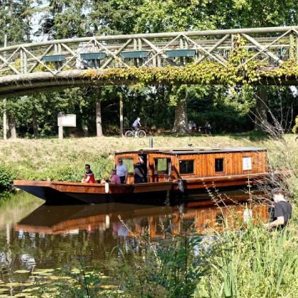 Croisière - Canal de Nantes à Brest - La toue de Blain