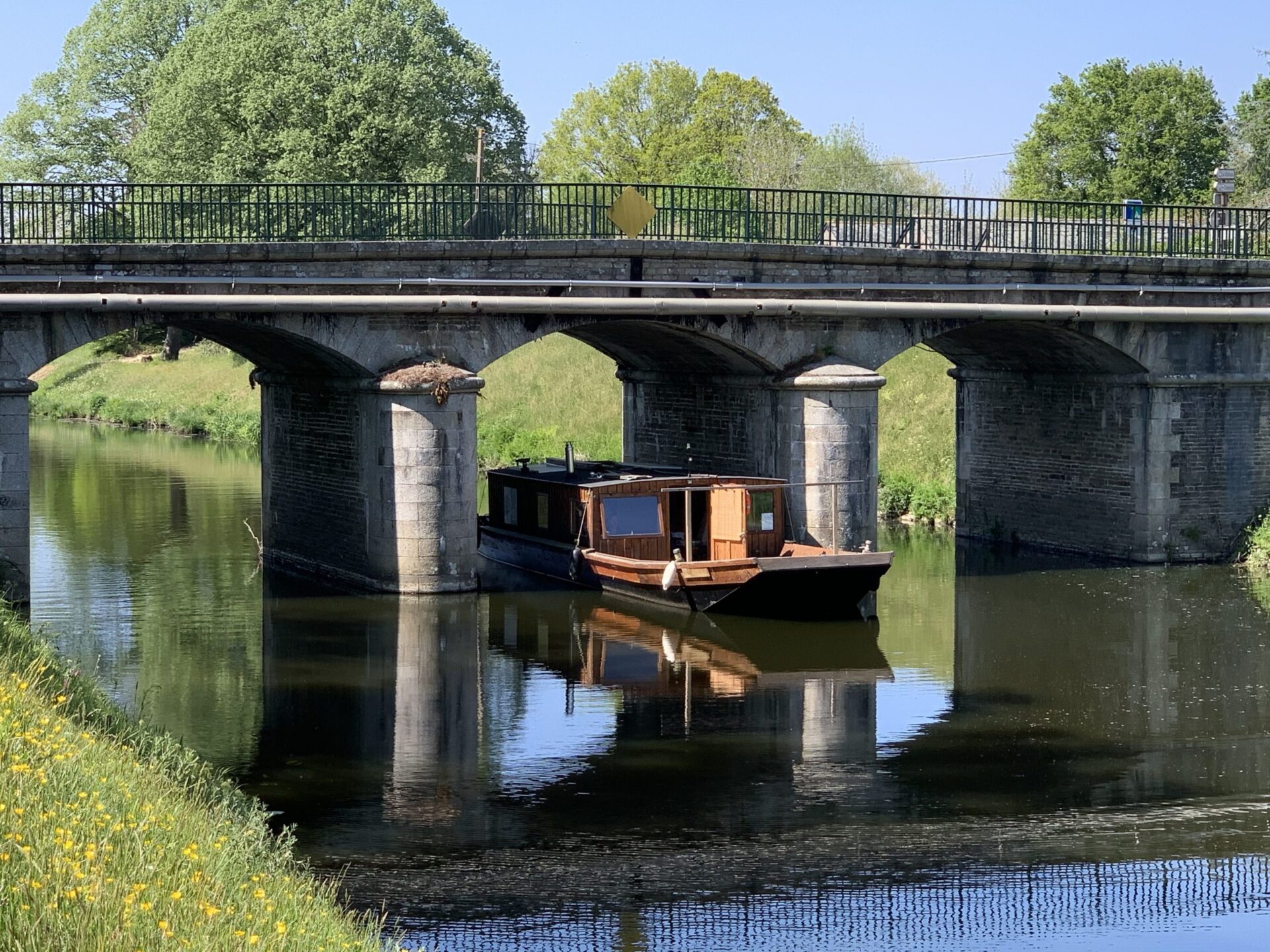 Croisière - Canal de Nantes à Brest - La toue de Blain