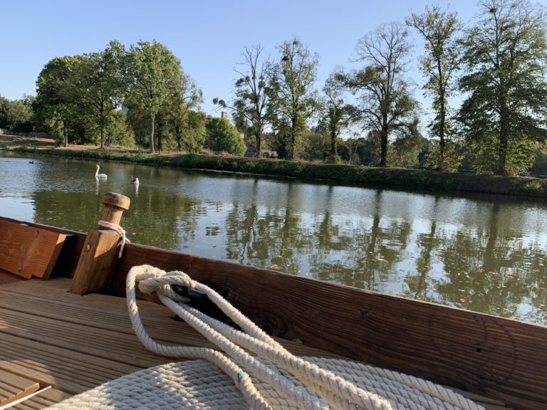 Croisière - Canal de Nantes à Brest - La toue de Blain